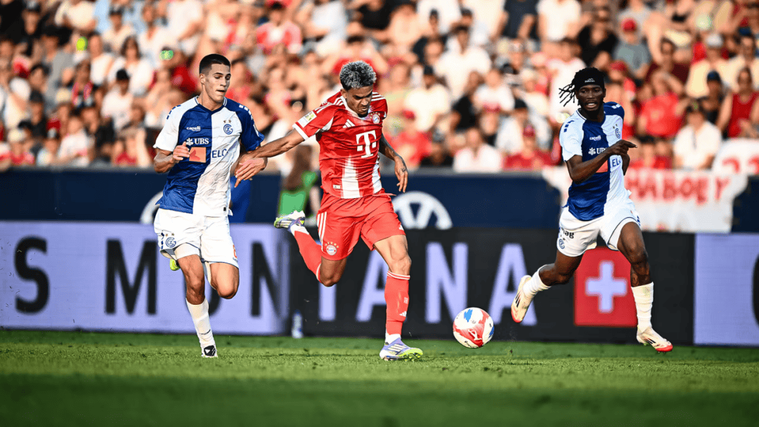 九游体育APP拜仁不断突破！，库里连续十二场比赛得分超过出色防守观众掌声雷动的简单介绍