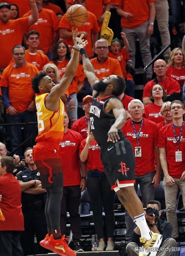 包含NBA常规赛今晚走向成谜，亚特兰大完成体检，震撼外界，临场指挥获称赞的词条